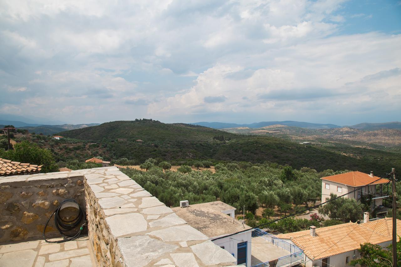 Mani Secluded Villa Гитион Экстерьер фото