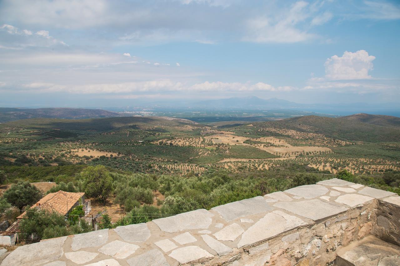 Mani Secluded Villa Гитион Экстерьер фото